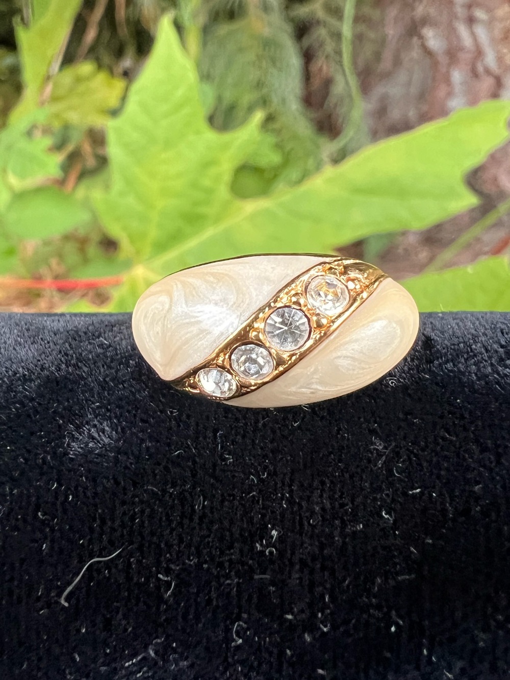 Avon Taylored Elegance Statement Ring